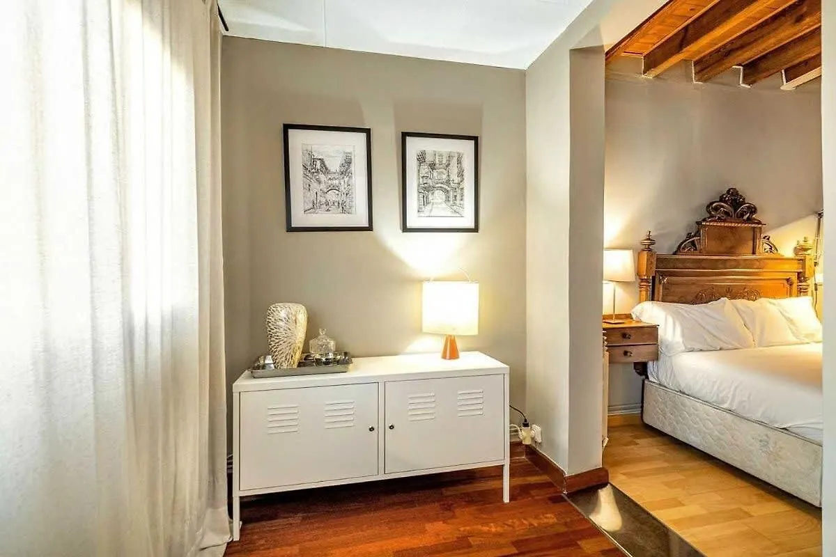 Paseo De Gracia Sunny 2Br Penthouse Apartment Barcelona Spain